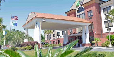 Holiday Inn Express & Suites Pensacola W I